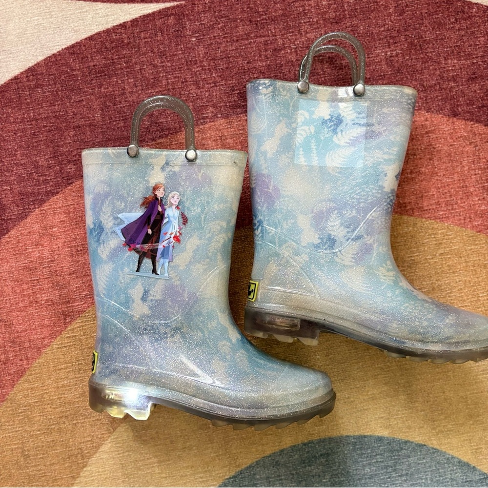 Frozen light up rain boots